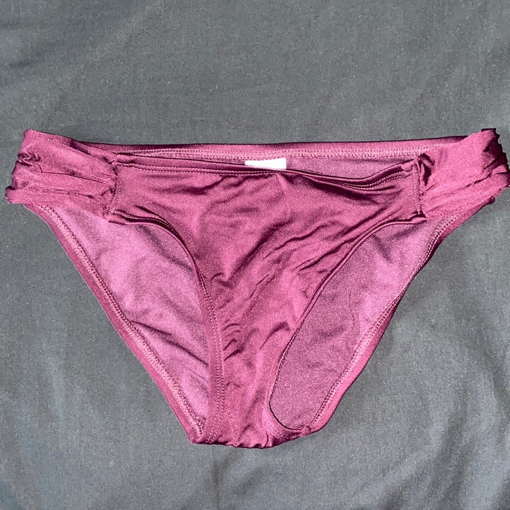 Maroon low waist bottoms